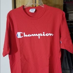 Red Champion signature short sleeve shirt